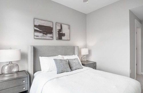 Sandy Apartment | Modern Apartment in Prime Location (ID1267X014)