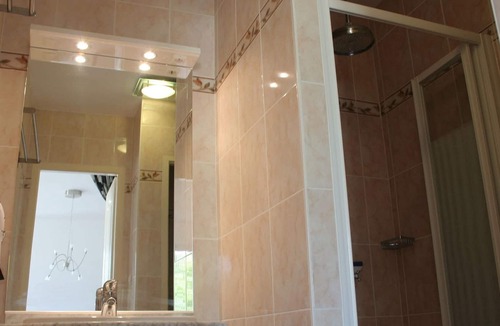 Segonzac Villa | Modern Apartment in Segonzac with Swimming Pool
