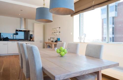 Vissershaven Apartment | Modern apartment in the harbor of Schevening