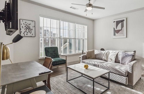 Short Pump Apartment | Modern Apartment in Prime Location (ID4420X29)
