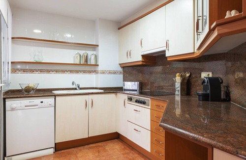 Extramurs Apartment | Modern apartment in Valencia with air conditioning and free Wi-Fi