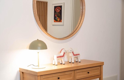 Historic Centre Apartment | Modern Apartment in Villa with Garden - Easy Parking