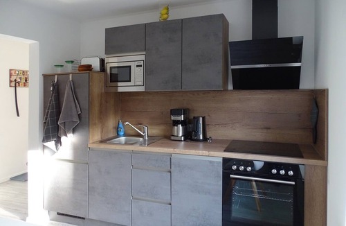 Bad Abbach Apartment | Modern apartment near the castle hill with a view of the countryside