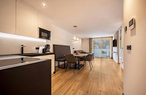 Bressanone Apartment | Modern Apartment "Nice 4" with Balcony in the Center of Bressanone/Brixen