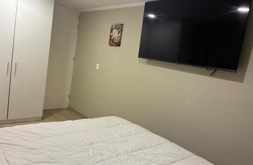 Santa Beatriz Apartment | Modern apartment overlooking Parque de las Aguas