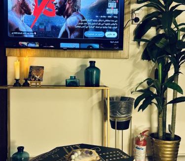 Hera Street Apartment | Modern Apartment