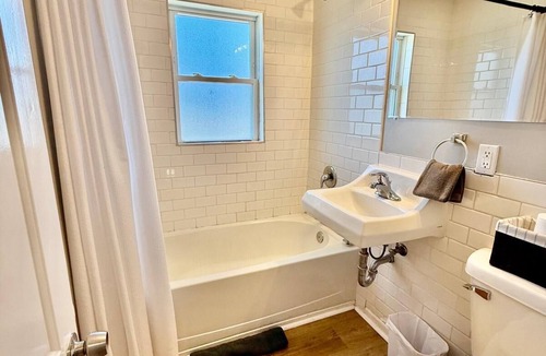 Joslyn Castle Apartment | Modern Apartment Steps from Blackstone & Dundee