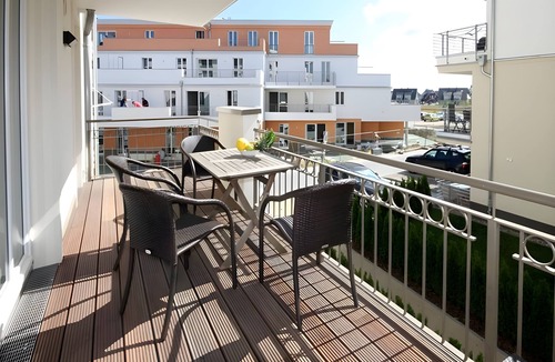 Boergerende-Rethwisch Apartment | Modern Apartment Villa Strandvogt WE 08 with Balcony and Parking near the Beach