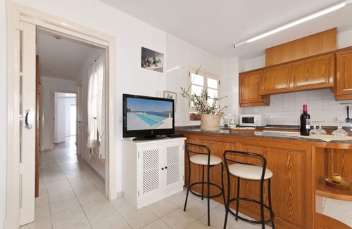 Son Baulo Apartment | Modern apartment with balcony overlooking the sea, in second line of beach