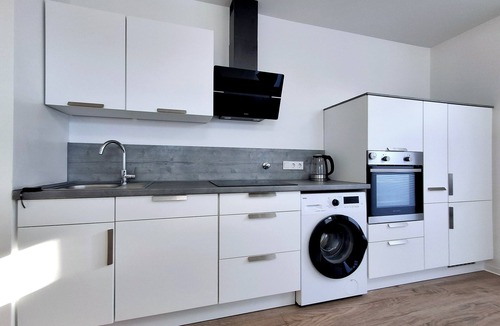 Ibbenbueren Apartment | Modern apartment with terrace & garden, parking & 24h self-check-in