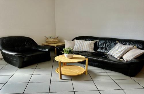 Lirstal Apartment | Modern apartment with 2 bathrooms in Lirstal