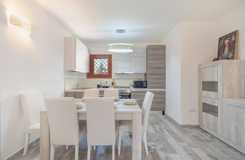 Budoni House | Modern Apartment with Air Conditioning and Garden; Pets Allowed