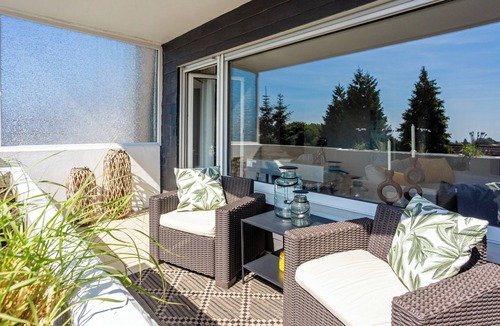 Odenthal Apartment | Modern apartment with balcony & 2 parking spaces