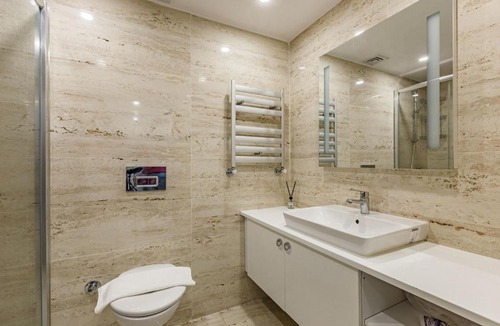 Kadikoy Apartment | Modern Apartment with Great City View in Kadikoy