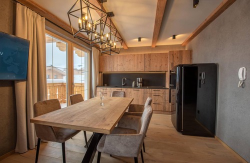 Hochkrimml Apartment | Modern apartment with mountain view, sauna, and close to the slopes