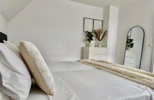 Sohlbach Apartment | Modern apartment with terrace & parking