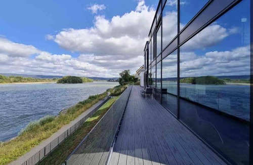 Urmitz Apartment | Modern Apartment with view on Rhine