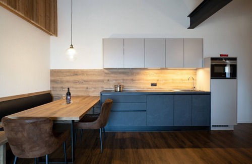 Terento Apartment | Modern Apartment “Wohnung 7” with Mountain View, Wi-Fi, Balcony & Terrace
