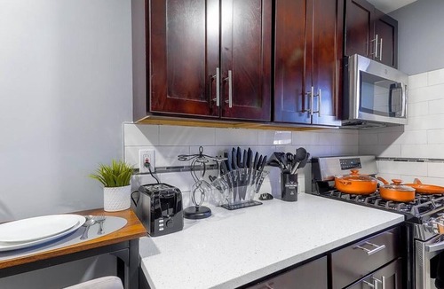 Hasbrouck Heights Apartment | ★Modern Apt 10 min to American Dream Mall! Near NYC & EWR Airport★