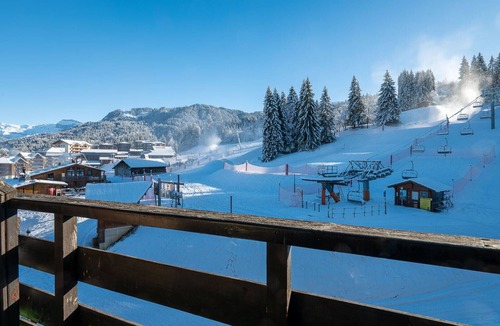 Les Esserts Apartment | Modern apt 5 ppl, balcony with ski runs view