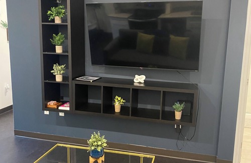 Cultural District Apartment | Modern Apt Downtown Near PPG Arena & Park