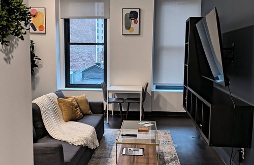 Cultural District Apartment | Modern Apt Downtown Near PPG Arena & Park