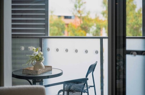 Rouse Hill Apartment | Modern Apt in Rouse Hill | Close to Train Station