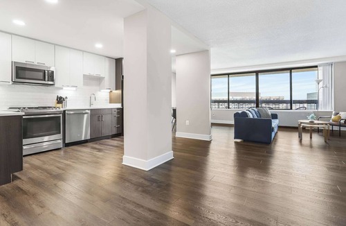Crystal City Apartment | Modern Apt w/Easy Access to Airport & Metro