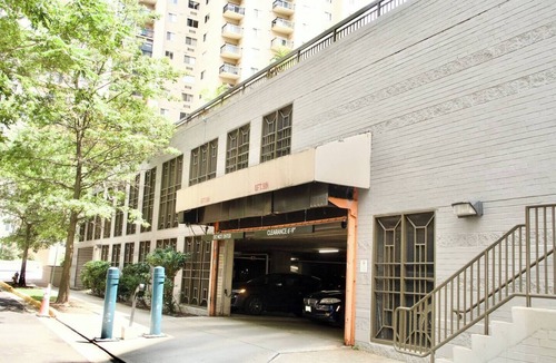 Crystal City Apartment | Modern Arlington 2BR + 2BA Gem , Metro Hub, 7 minutes to DCA