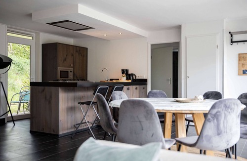 Linde Villa | Modern & attractive holiday bungalow 23 (8 to 9 people).