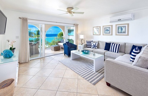 Dover Apartment | Modern Beachfront Condo with Pool - Sapphire 307
