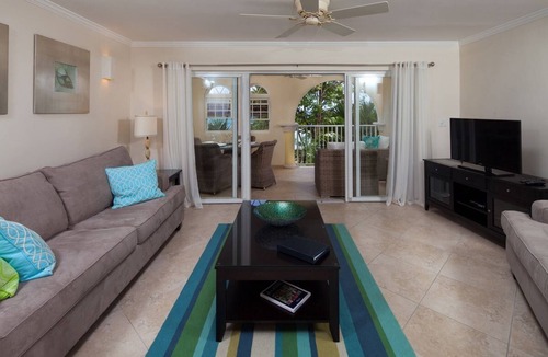 Dover Apartment | Modern Beachfront Condo with Pool - Sapphire 116