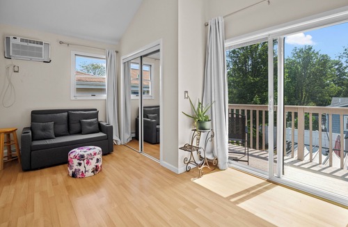 West Haven House | Modern Beach Home - Waterview, close to restaurants, universities and hospitals