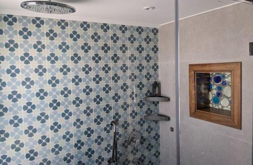 Soma Bay Ski Chalet | Modern Beachfront 1BR Loft with Garden in Somabay