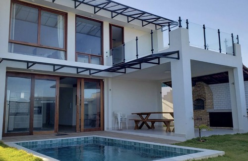 Barra do Cunhau House | Modern beachfront house with private pool and barbecue.