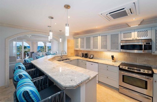 Little Battaleys House | Modern Beachfront Condo - St Peter's Bay 402 (2 bed)