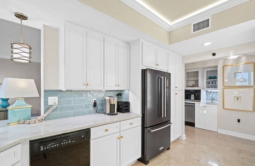 Gulf Pines Apartment | Modern Beachfront Condo With Stunning Views