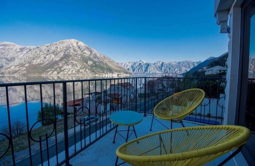 Kamenari Villa | Modern beachfront villa in the Boka Bay