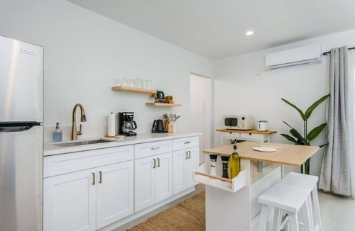 Marina Peninsula Apartment | Modern Beachside Studio