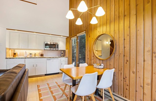 Century West Condo | Modern Bend Getaway Near Downtown + Pool & Hot Tub