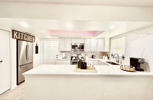 Pelican House | Modern boho 2bed 2bath home, 8 mins to downtown cape and near beach.
