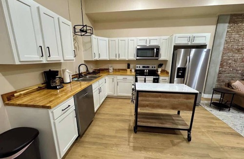 Cape Girardeau Apartment | Modern Boho Getaway · 1BR Apartment · By KeenStays