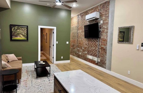 Cape Girardeau Apartment | Modern Boho Getaway · 1BR Apartment · By KeenStays
