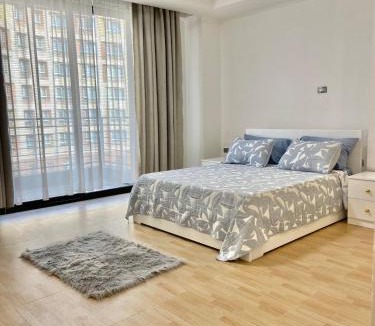 Bole Apartment | Modern Bole stay with city views, walk to airport