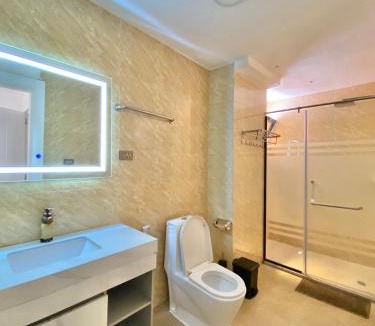 Bole Apartment | Modern Bole stay with city views, walk to airport
