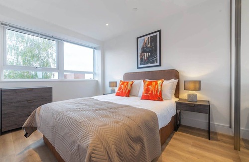 East Grinstead Apartment | Modern & Bright 1 Bed Apartment in East Grinstead