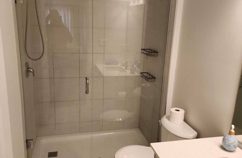 Cambridge House | Modern, bright and private 2 bedroom, 2 full bathroom