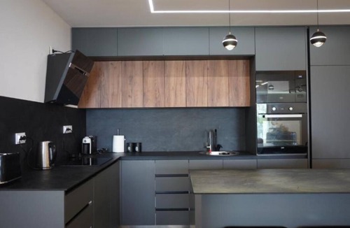 Becici Apartment | Modern, Bright Beachfront Flat in Rafailovici
