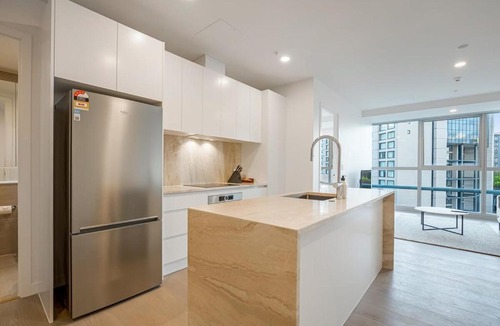 Auckland Central Business District Apartment | Modern Bright Central Apartment by Zodiak Stays