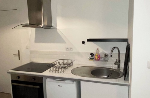 La Villette Apartment | Modern & Bright T2 Two Steps from the Old Port!